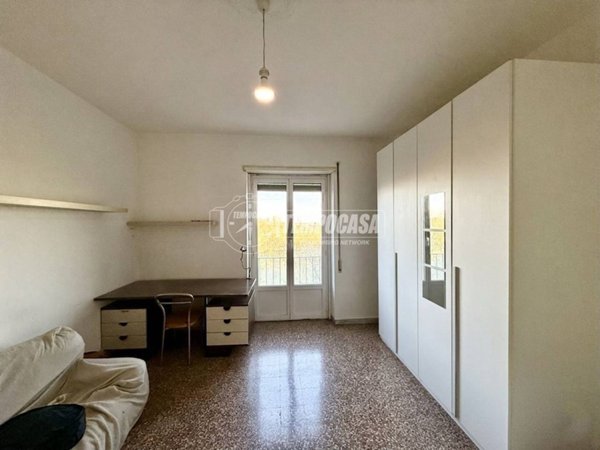 negozio in affitto a Milano in zona Lambrate