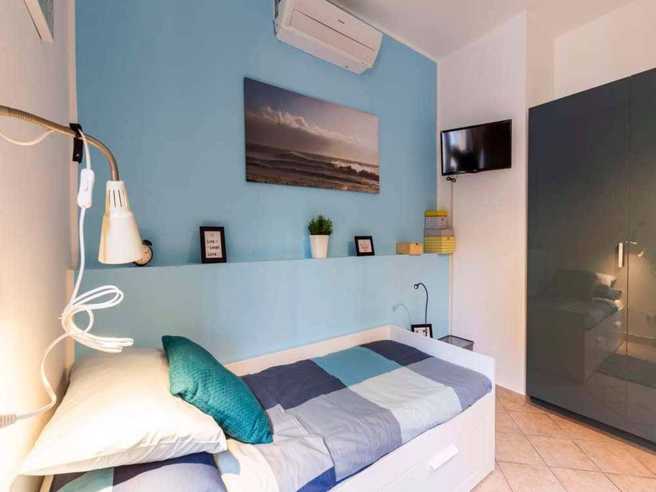 negozio in affitto a Milano in zona Porta Genova