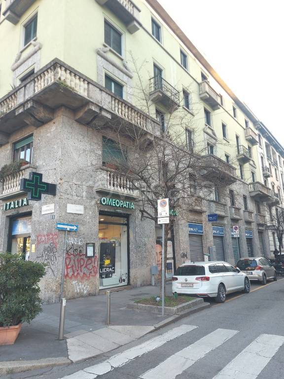negozio in affitto a Milano
