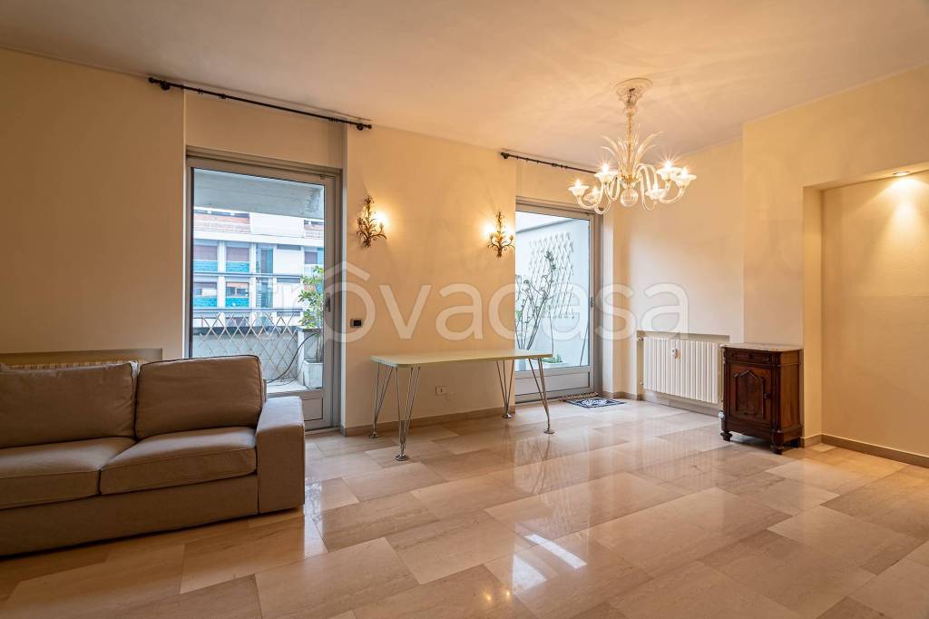 appartamento in affitto a Milano in zona Rembrandt