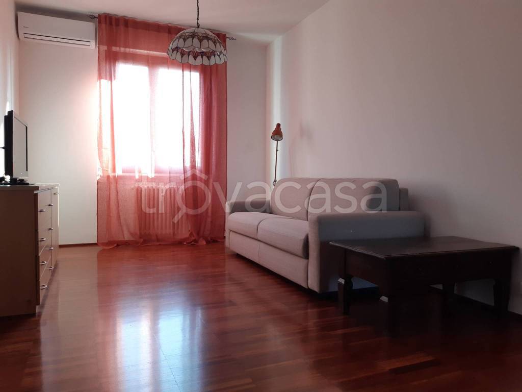 appartamento in affitto a Milano in zona Sempione