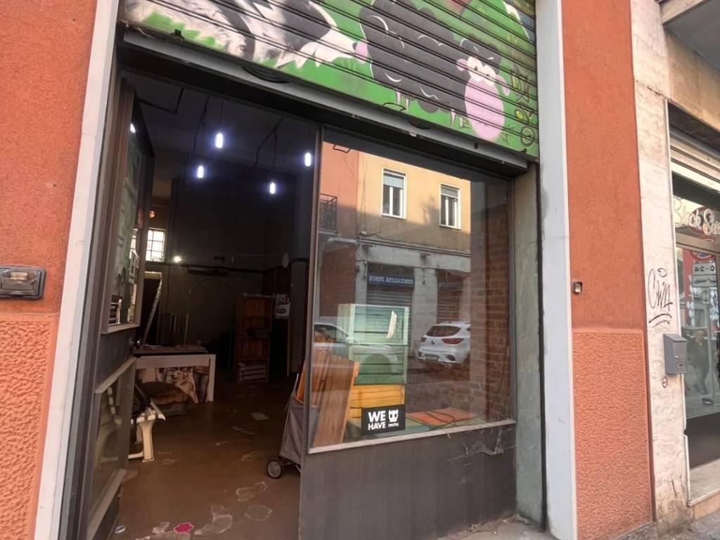 negozio in affitto a Milano in zona Lambrate