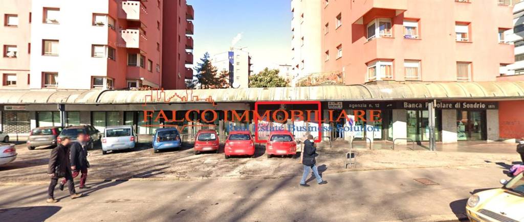 negozio in affitto a Milano in zona Forze Armate