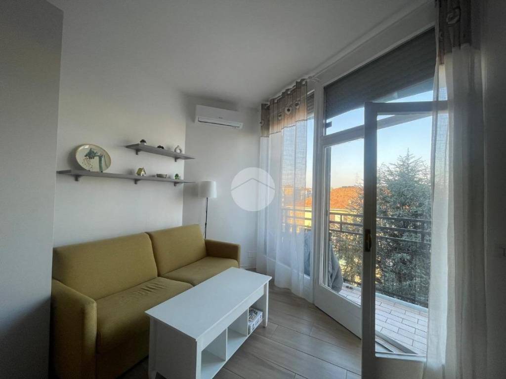 appartamento in affitto a Milano in zona Famagosta
