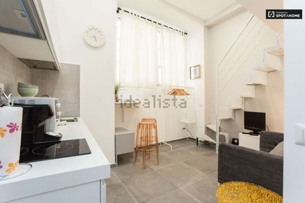 monolocale in affitto a Milano in zona Solari