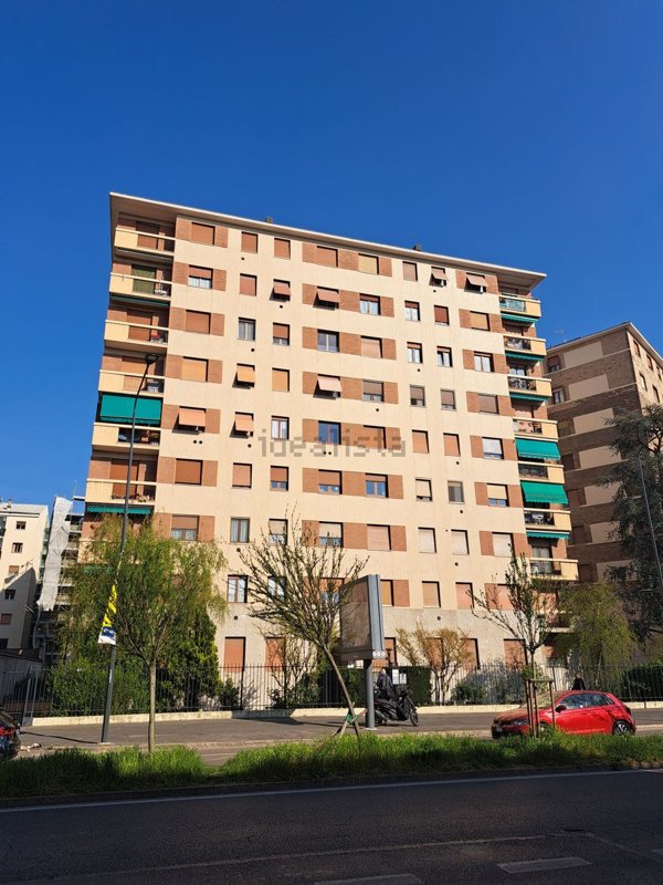 ufficio in affitto a Milano in zona Precotto