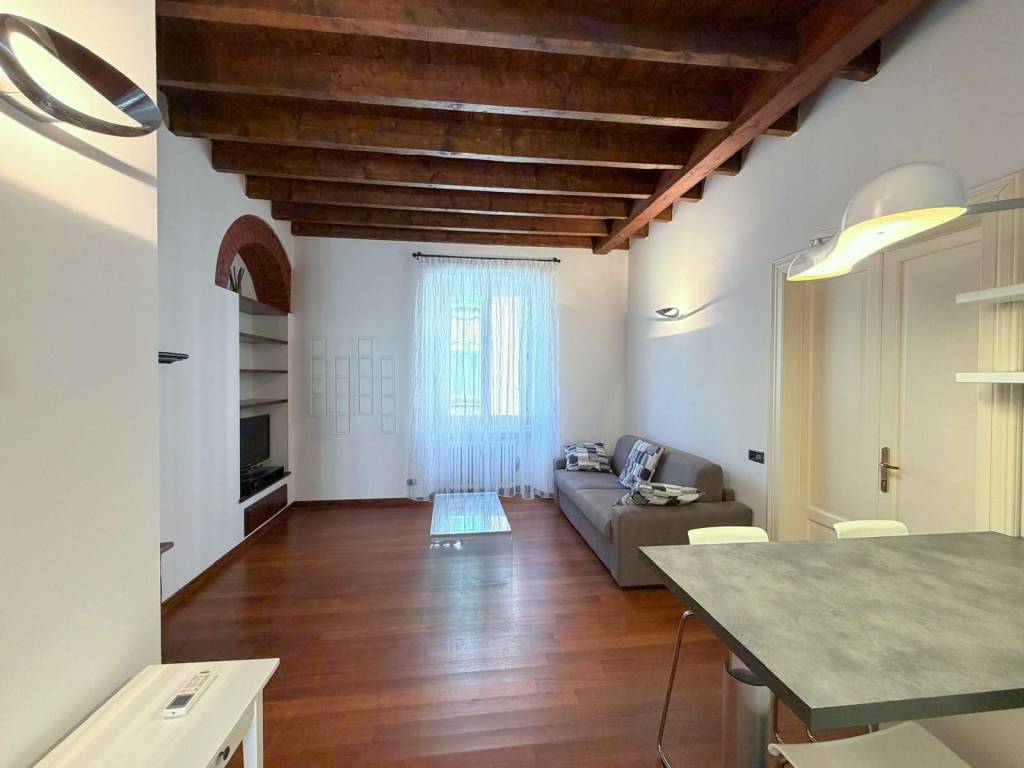 appartamento in affitto a Milano in zona Guastalla