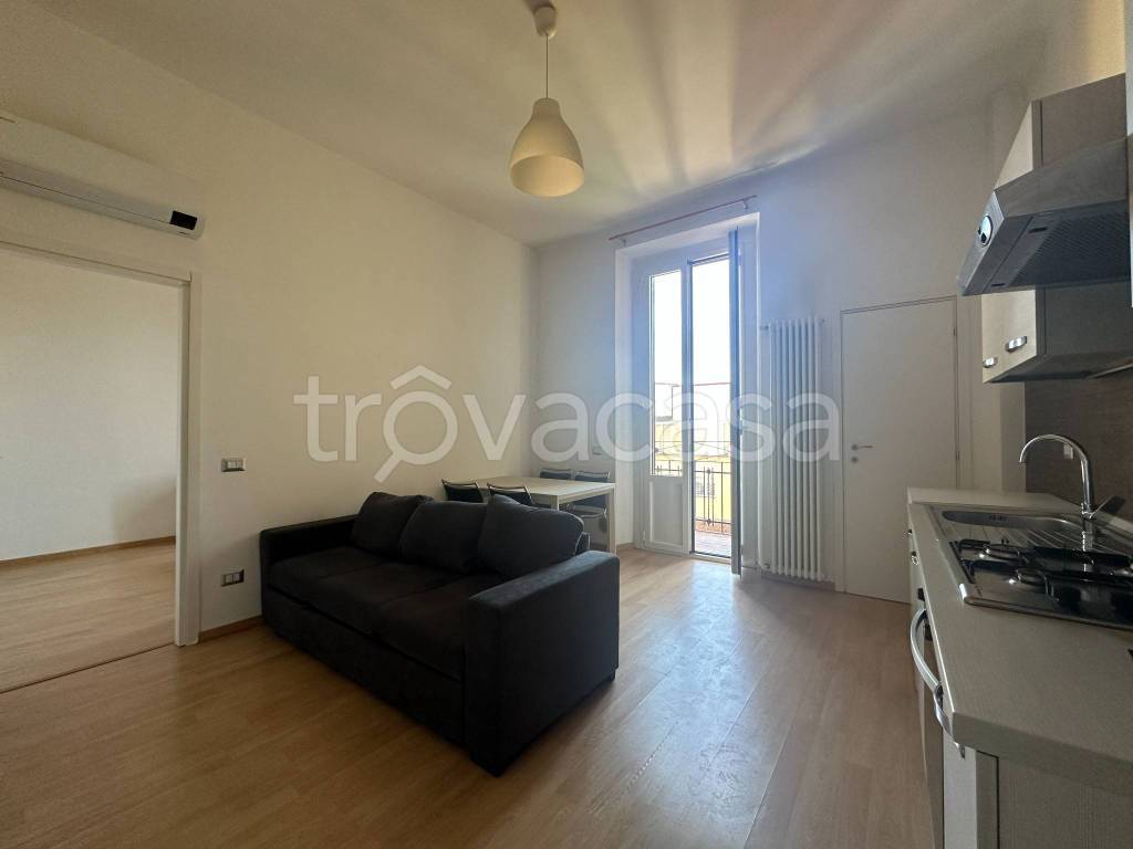 appartamento in affitto a Milano in zona Famagosta
