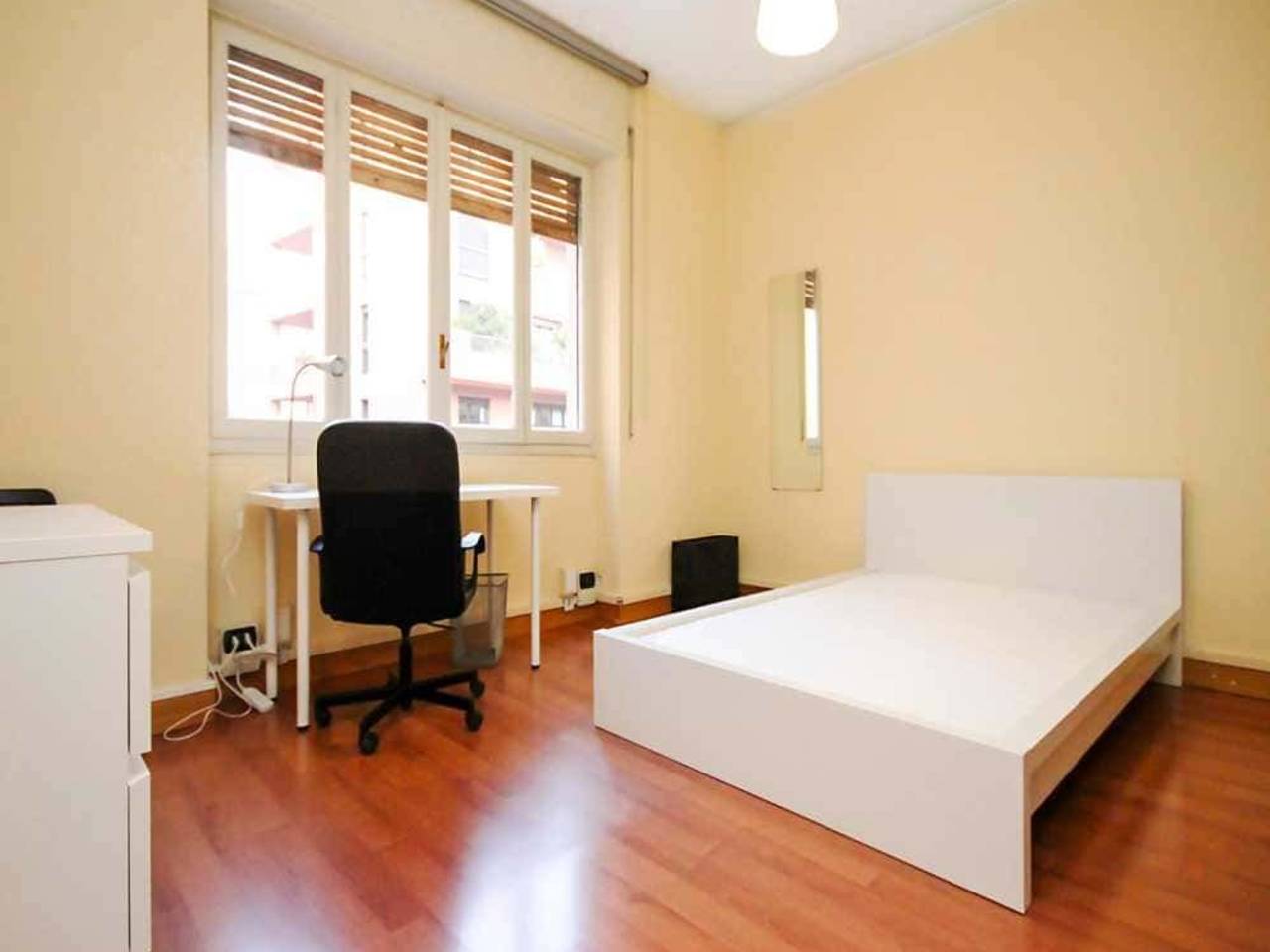 negozio in affitto a Milano in zona Maggiolina