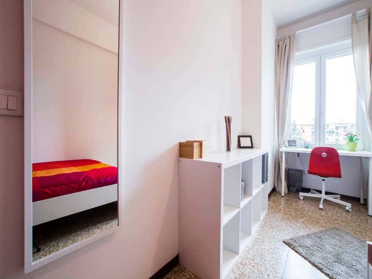 negozio in affitto a Milano in zona Cagnola