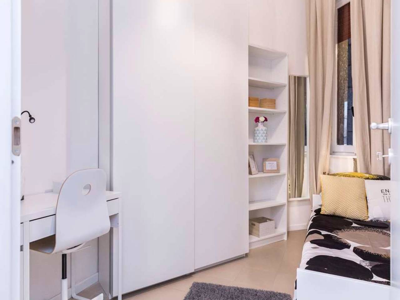 negozio in affitto a Milano in zona Lorenteggio