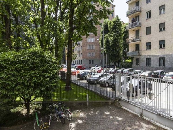 negozio in affitto a Milano