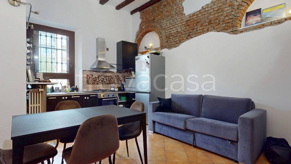 appartamento in affitto a Milano in zona Famagosta