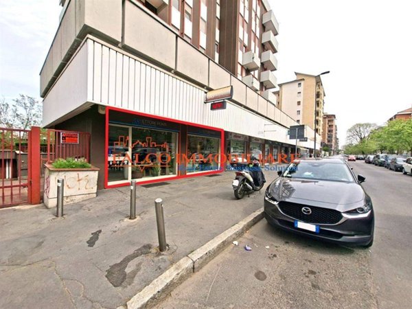 negozio in affitto a Milano in zona Barona