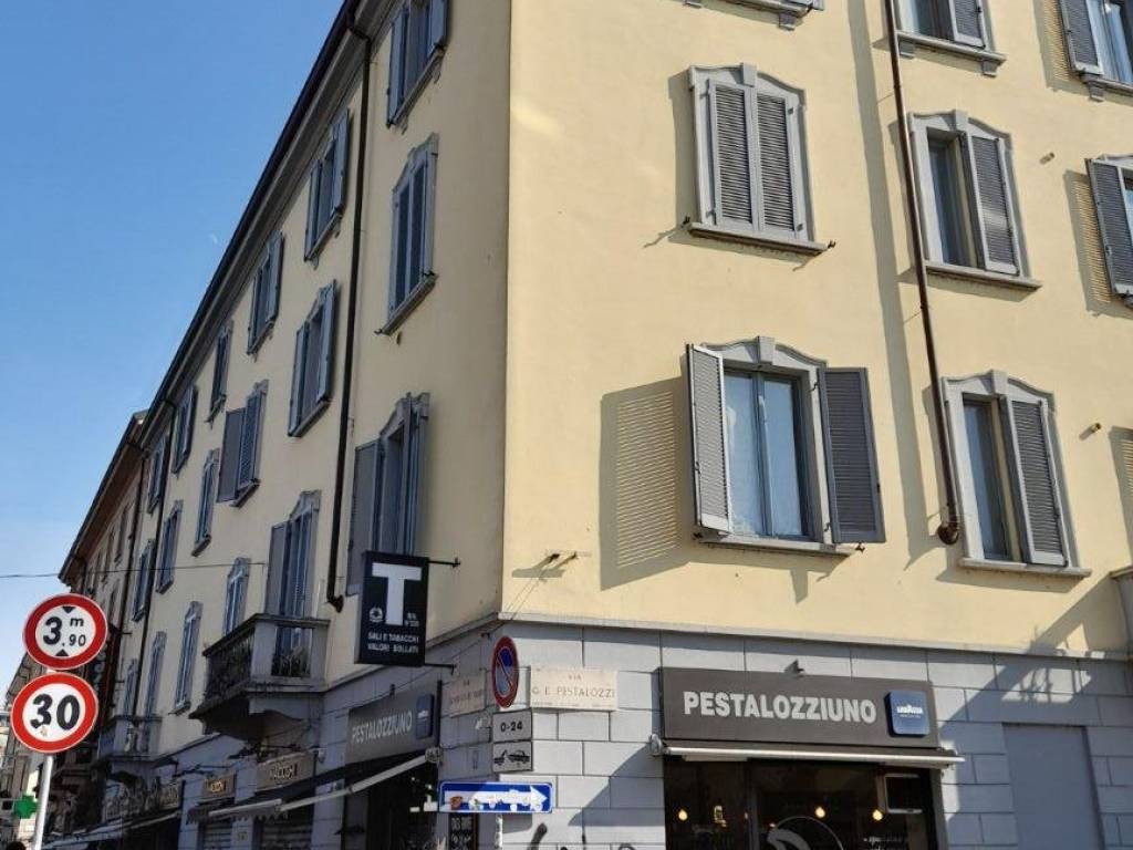 appartamento in affitto a Milano in zona Porta Genova