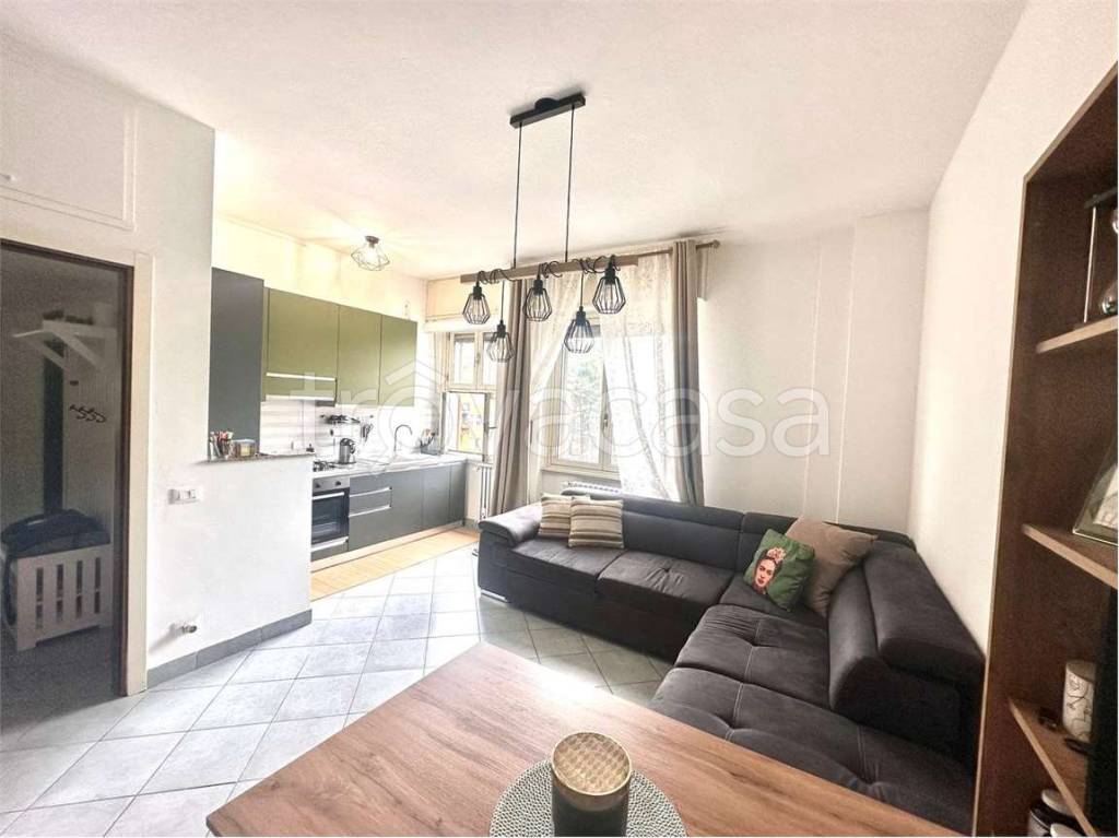 appartamento in affitto a Milano in zona Lorenteggio