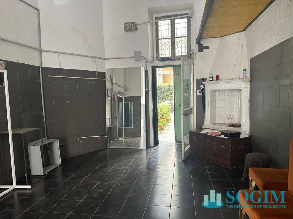 negozio in affitto a Milano in zona Isola