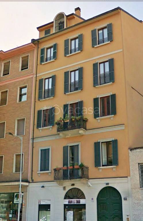 appartamento in affitto a Milano in zona Sant'Ambrogio