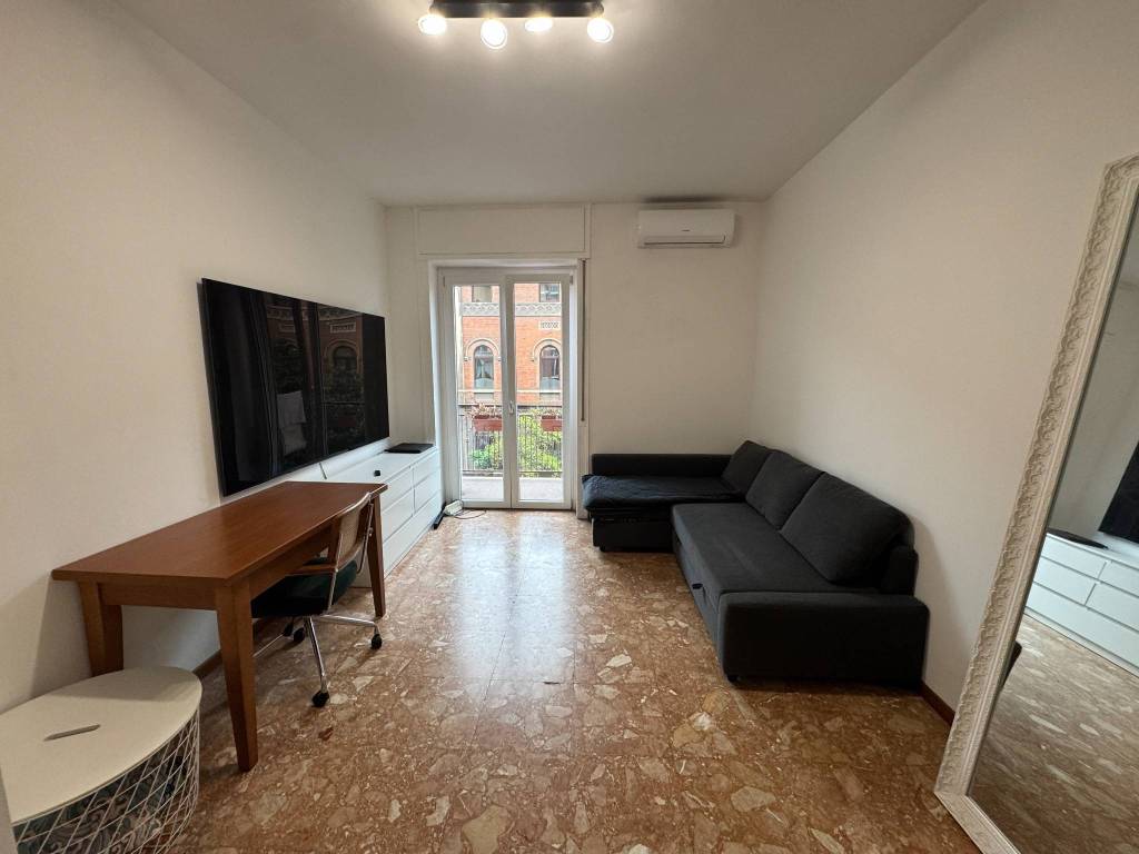 appartamento in affitto a Milano in zona Centro Direzionale