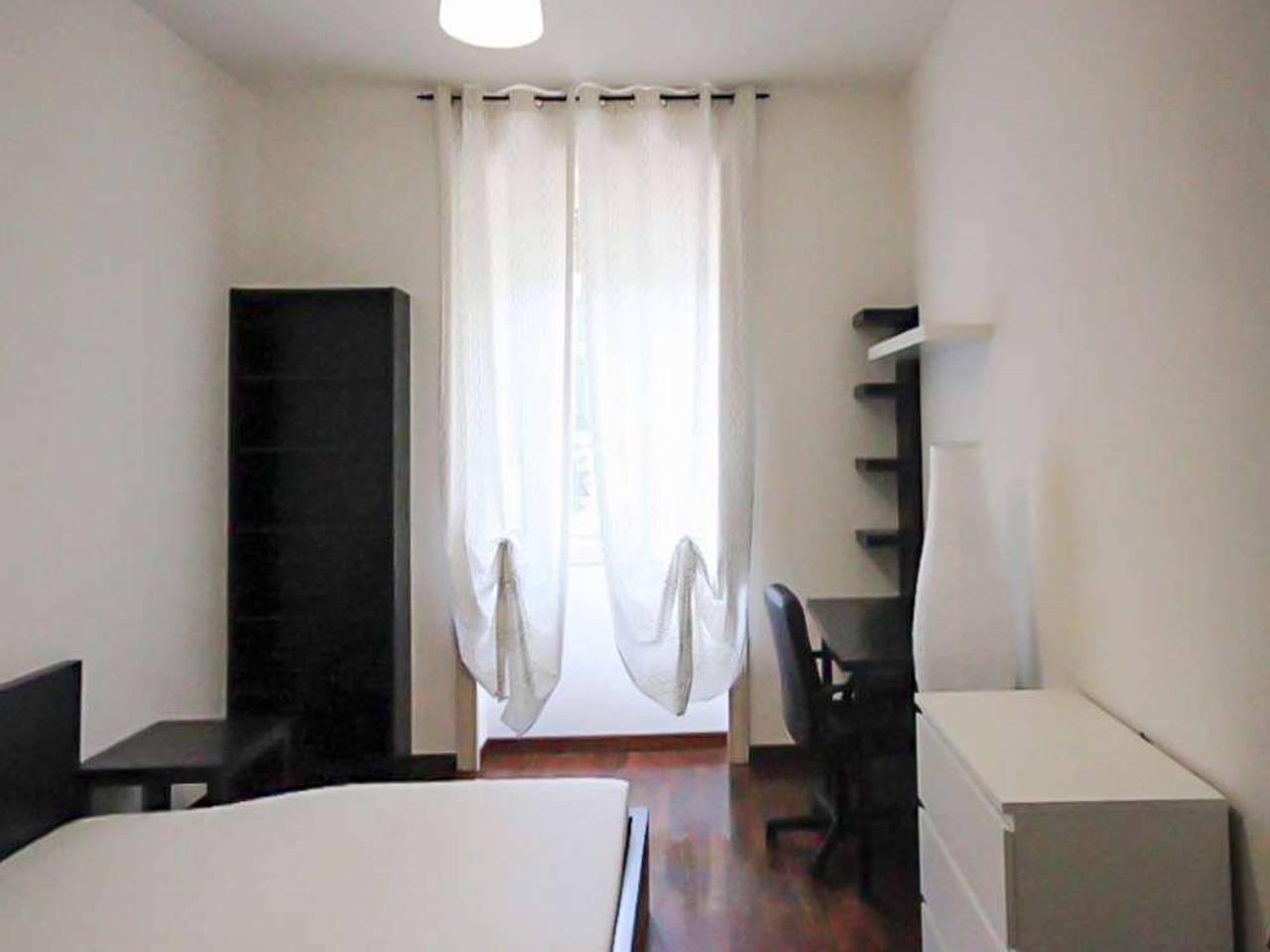 negozio in affitto a Milano in zona Lorenteggio