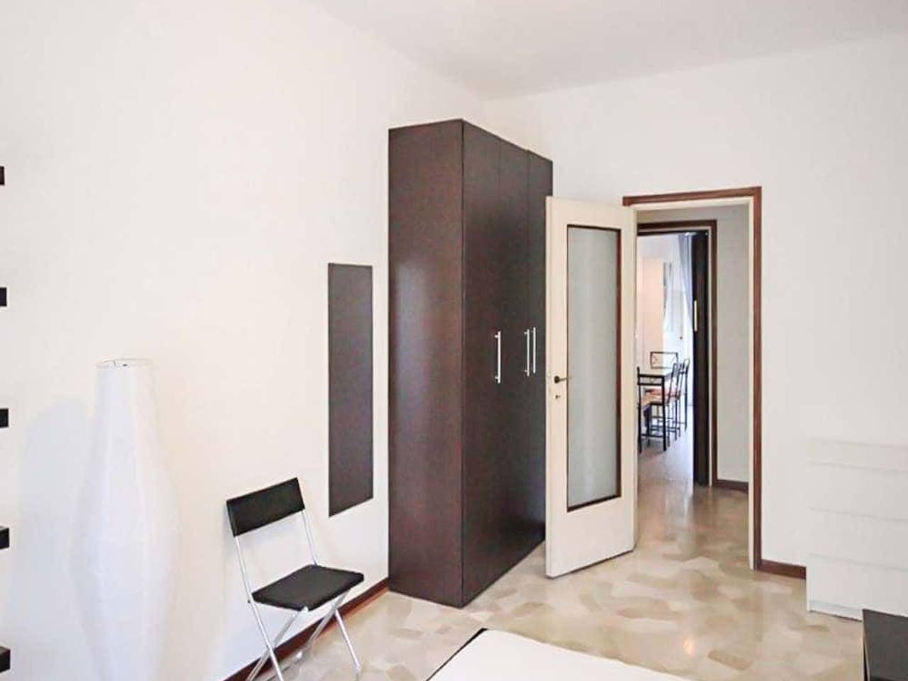 negozio in affitto a Milano in zona Lorenteggio