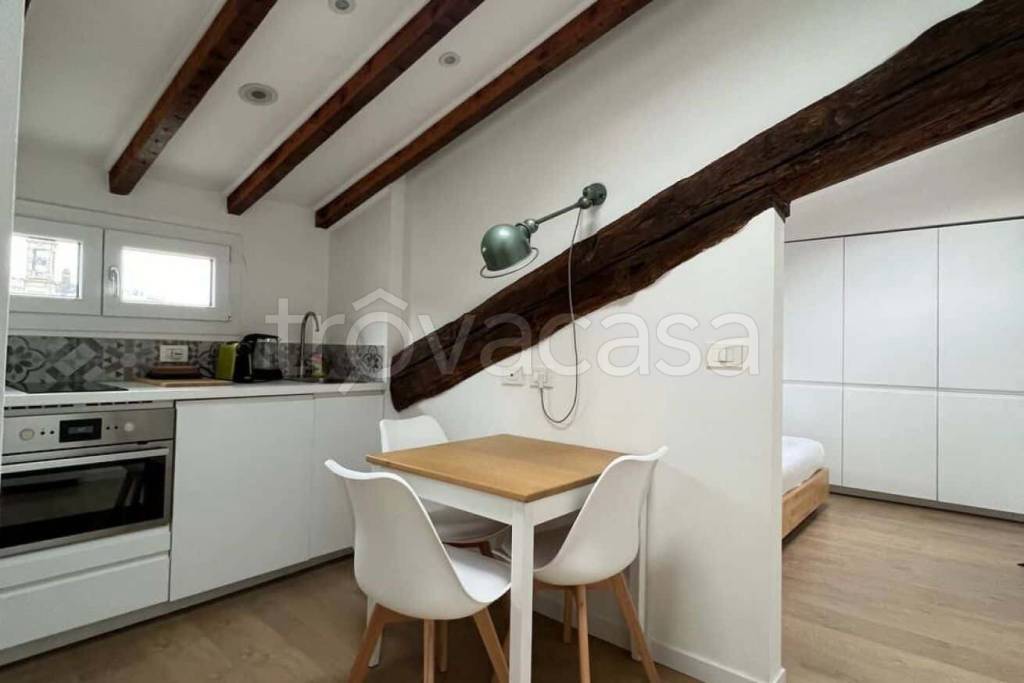 appartamento in affitto a Milano in zona Brera