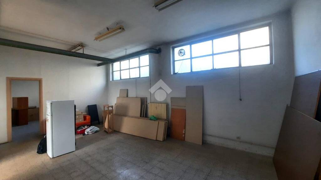 negozio in affitto a Milano in zona Crescenzago