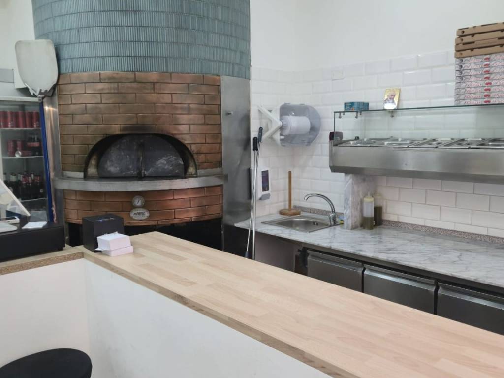 negozio in affitto a Milano in zona Porta Vigentina