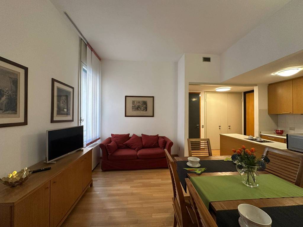 appartamento in affitto a Milano in zona Porta Nuova