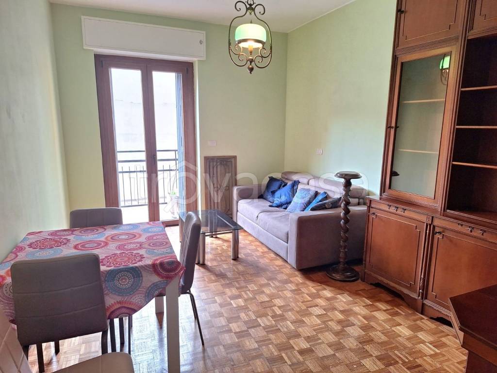 appartamento in affitto a Milano in zona Corvetto