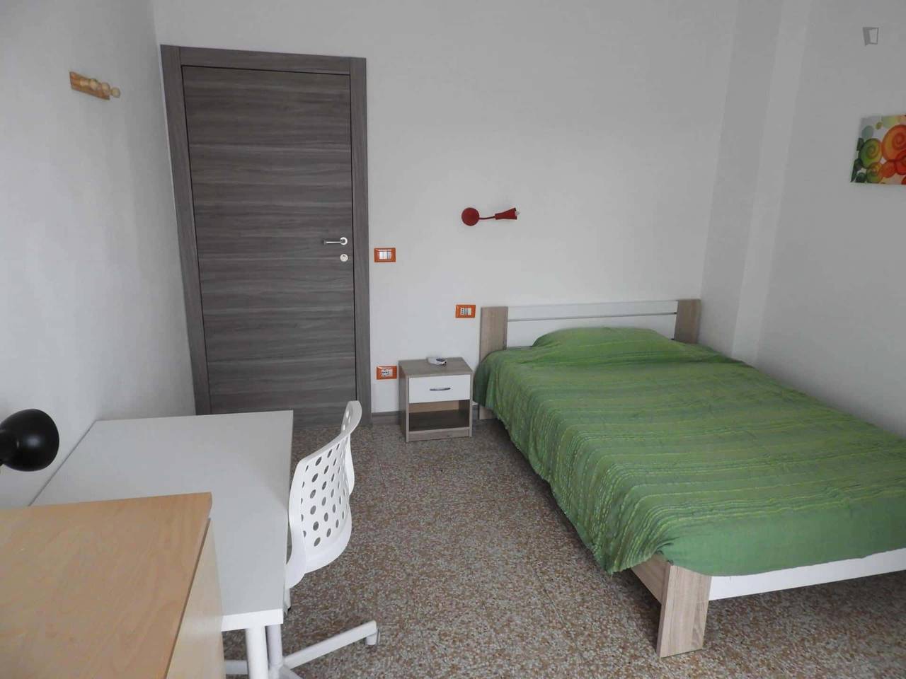 negozio in affitto a Milano in zona Famagosta