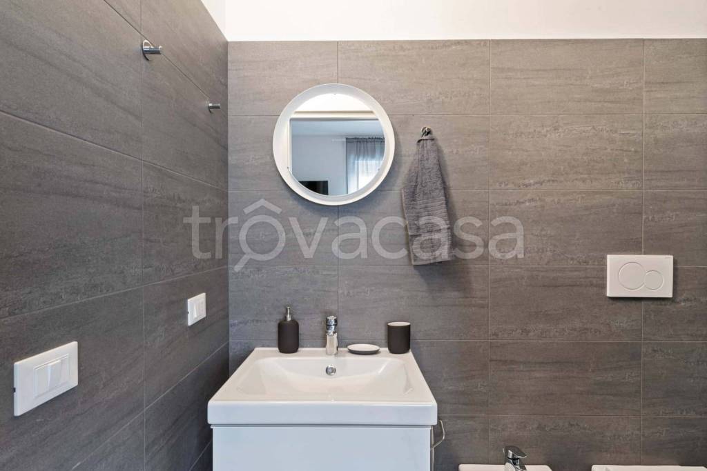 appartamento in affitto a Milano in zona Guastalla