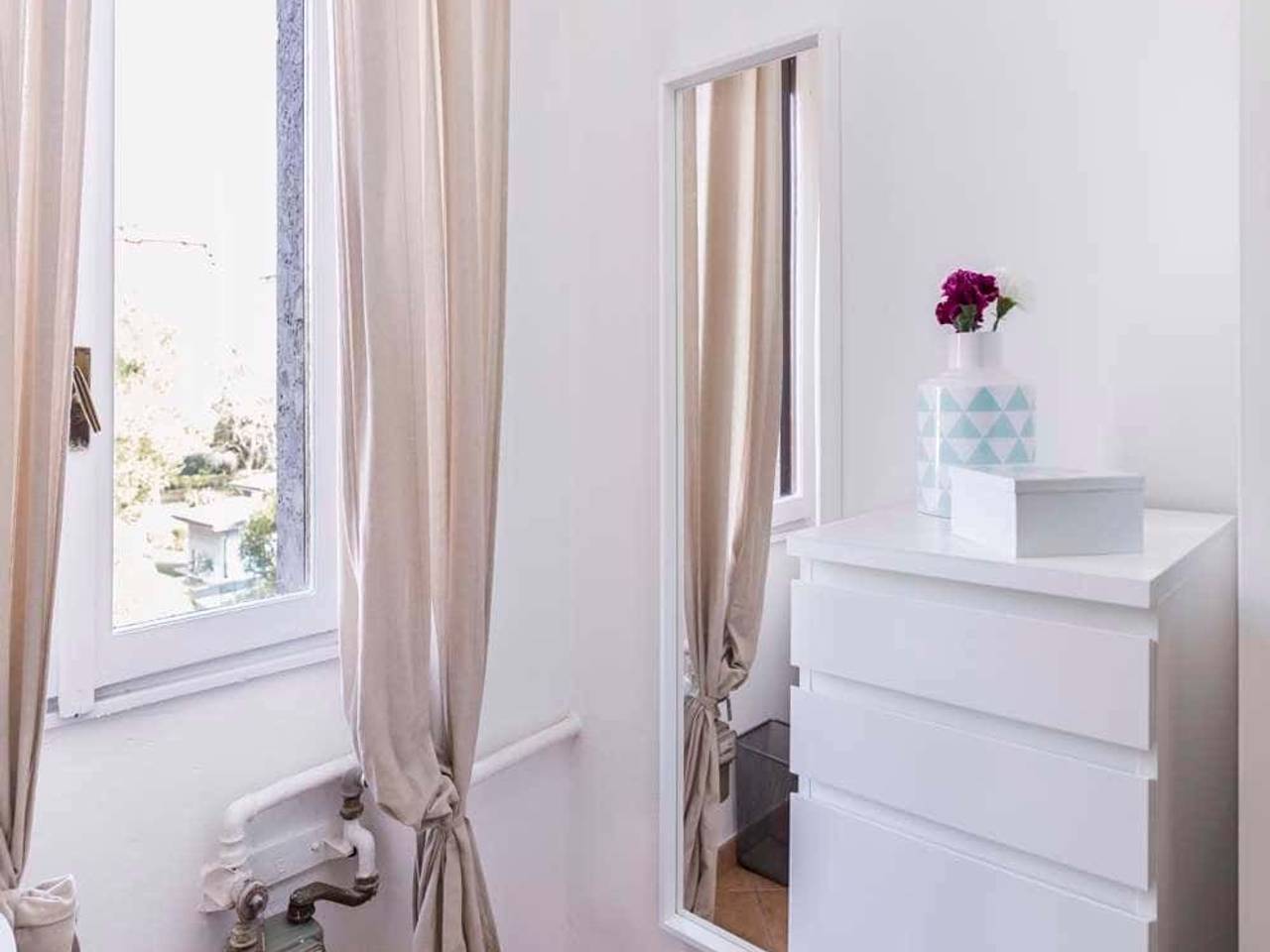 negozio in affitto a Milano in zona Lorenteggio