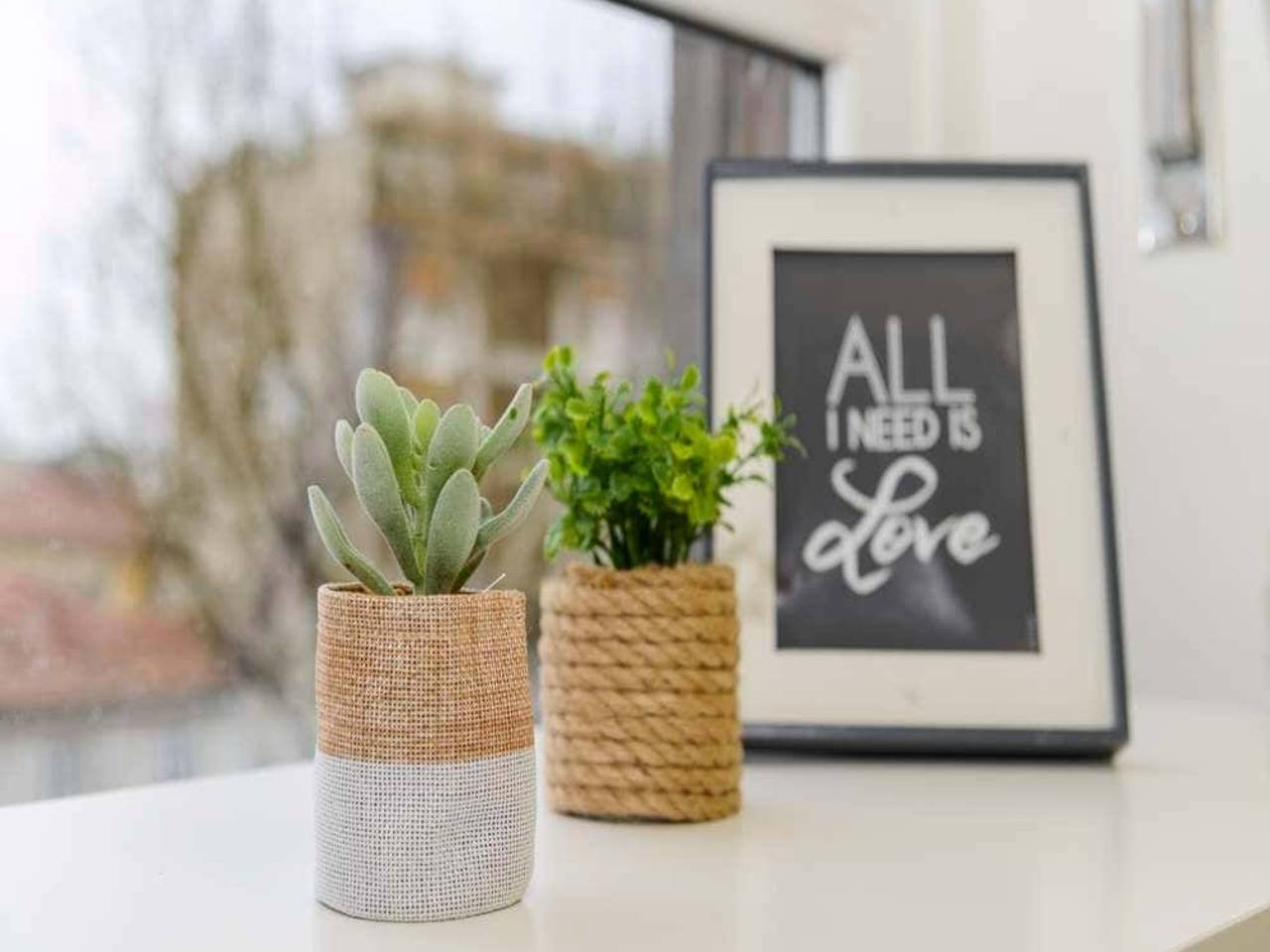 negozio in affitto a Milano in zona Morivione