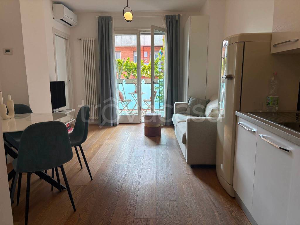 appartamento in affitto a Milano in zona Bullona