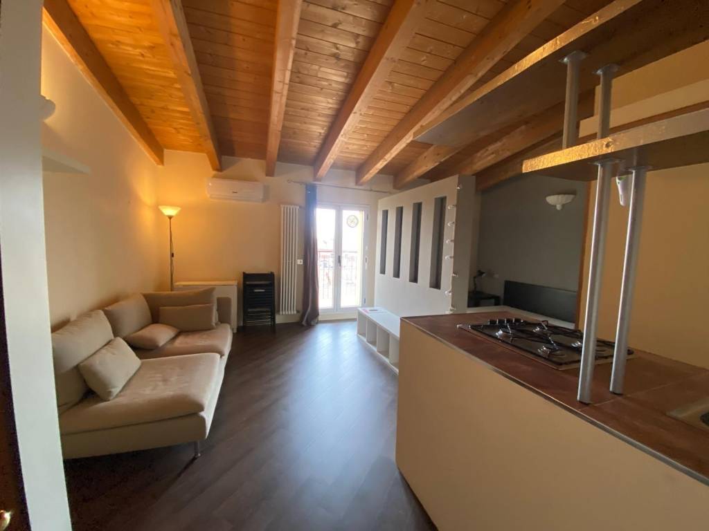 appartamento in affitto a Milano in zona Isola