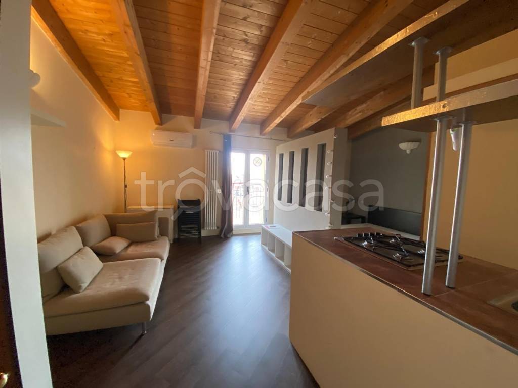 appartamento in affitto a Milano in zona Isola