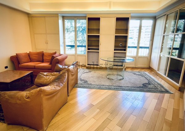 appartamento in affitto a Milano in zona Lorenteggio