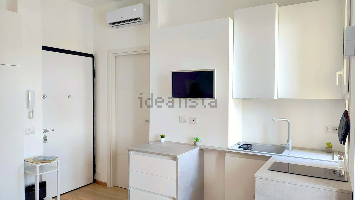 appartamento in affitto a Milano in zona Lorenteggio