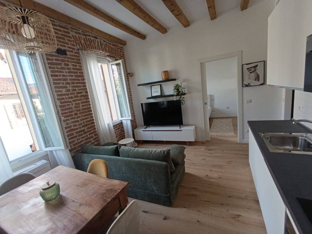 appartamento in affitto a Milano in zona Porta Genova