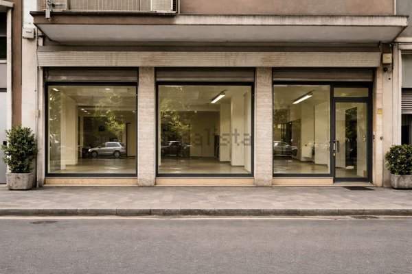 negozio in affitto a Milano