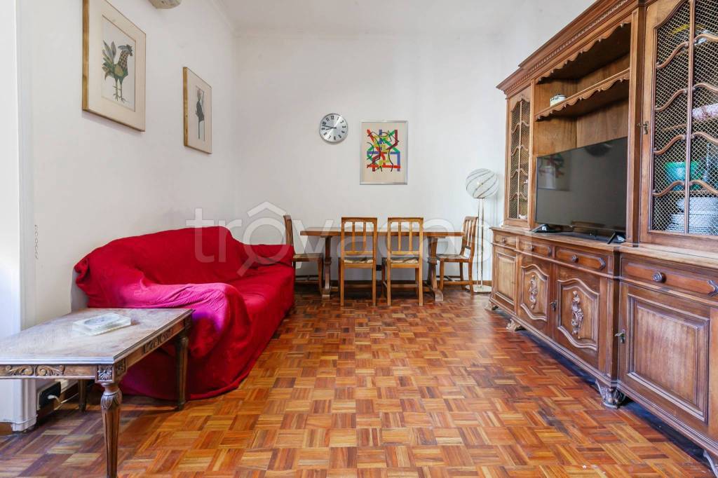 appartamento in affitto a Milano in zona Lorenteggio