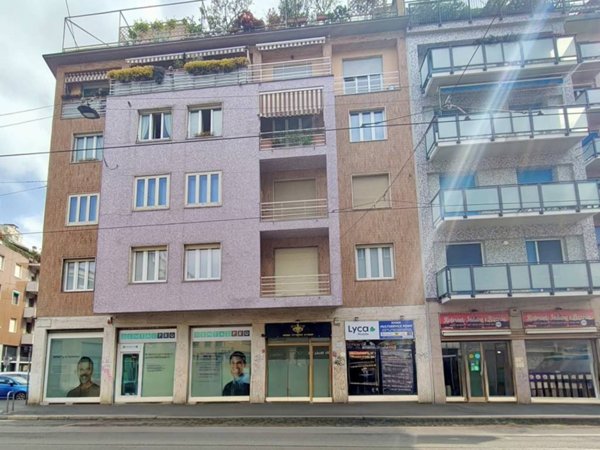 negozio in affitto a Milano