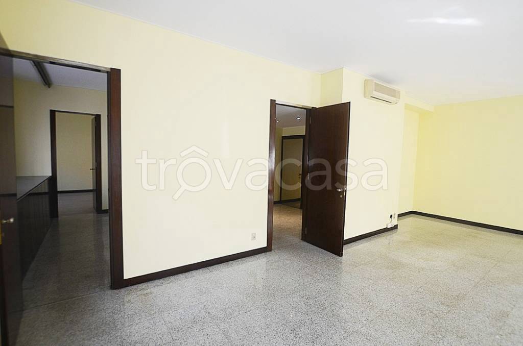 ufficio in affitto a Milano in zona XXII Marzo