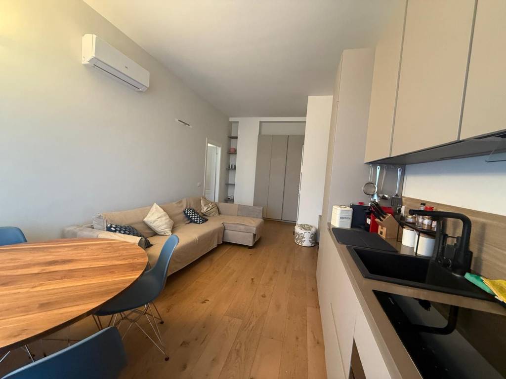 appartamento in affitto a Milano in zona Centro Direzionale