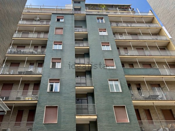 appartamento in affitto a Milano in zona Lorenteggio