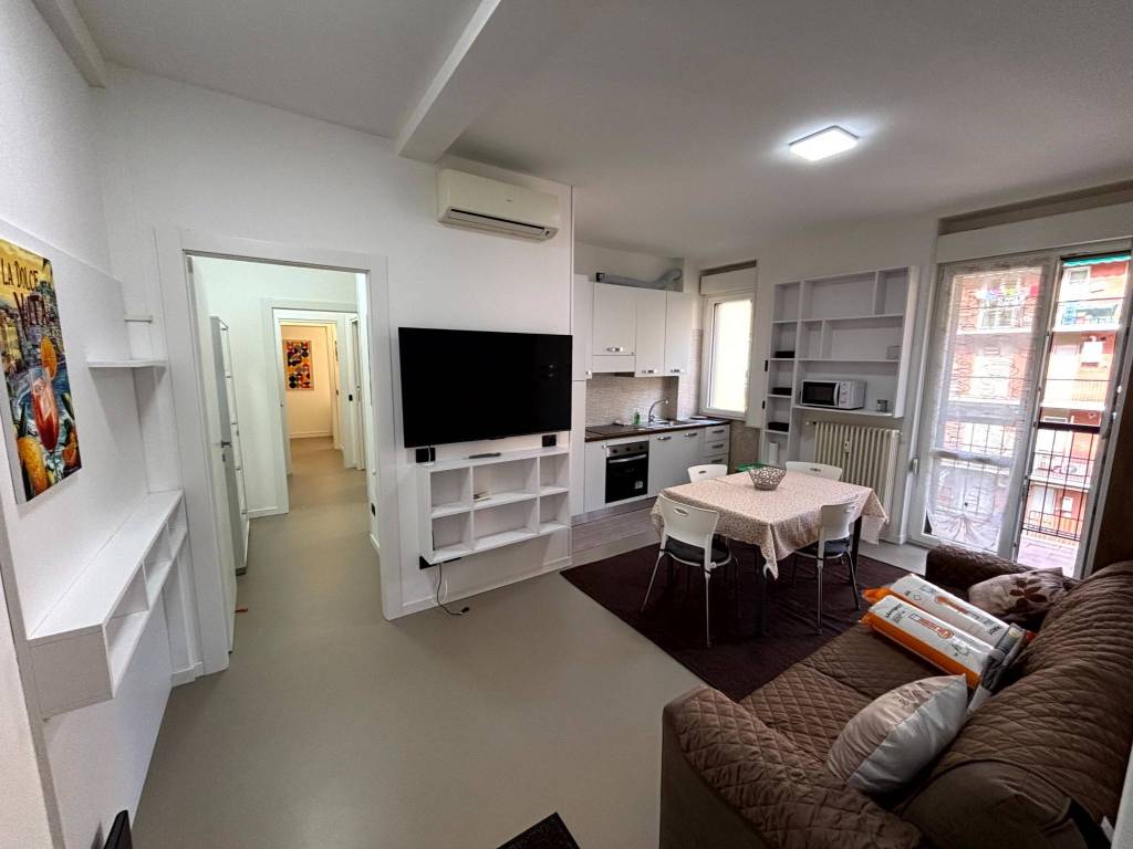 appartamento in affitto a Milano in zona Famagosta