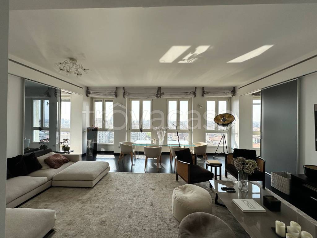 appartamento in affitto a Milano in zona Porta Nuova