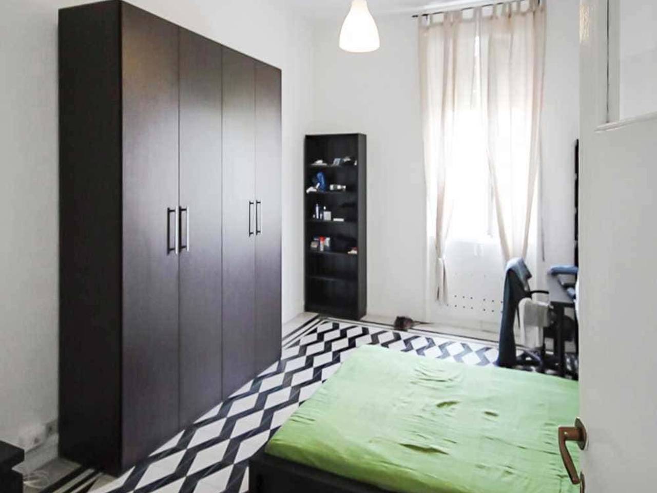 negozio in affitto a Milano