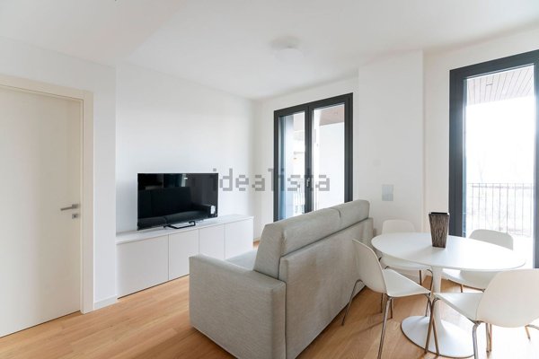 appartamento in affitto a Milano in zona Lorenteggio